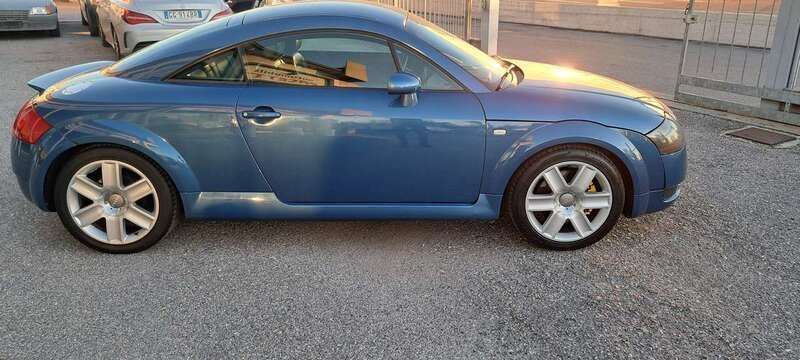 Usata Audi TT 179 CV (131 kW) 2000 Blu/azzurro Coupé