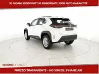 Begagnad Toyota Yaris Cross Active 116 HK (85 kW) 2022 Vit SUV