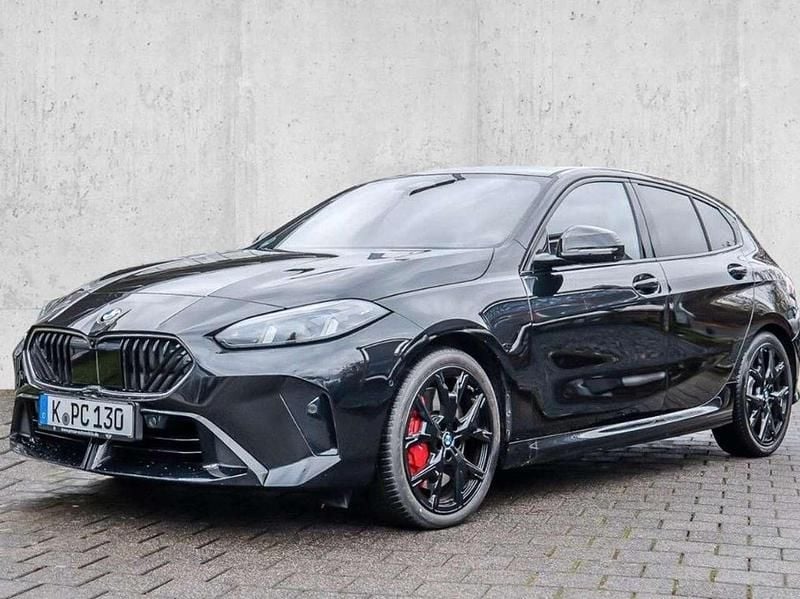 Usata BMW 120 M Sport 177 CV (130 kW) 2025 Black sapphire metallic Utilitaria