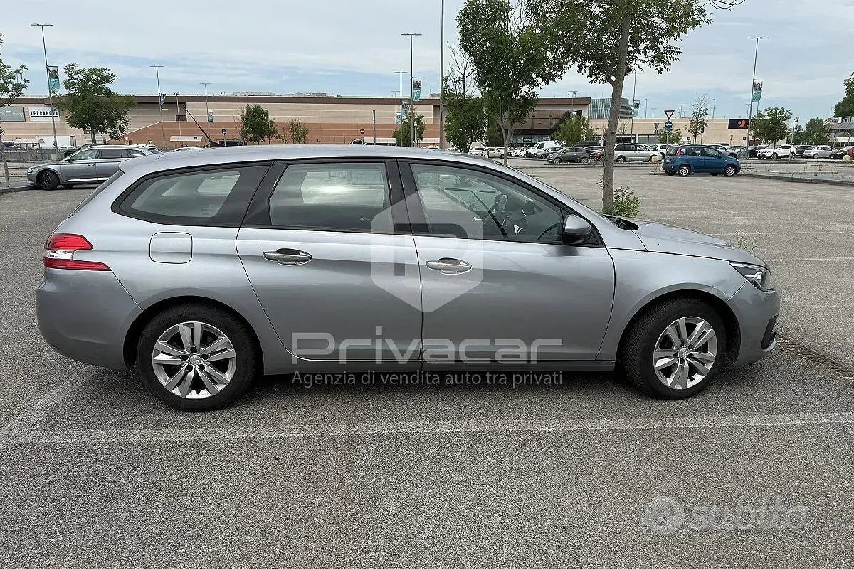 Usata Peugeot 308 Business-Line 131 CV (96 kW) 2020 Grigio Station wagon