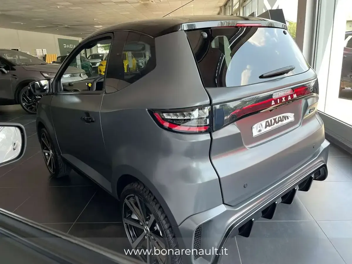 Nuova Aixam City GTO 2026 Grigio Berlina