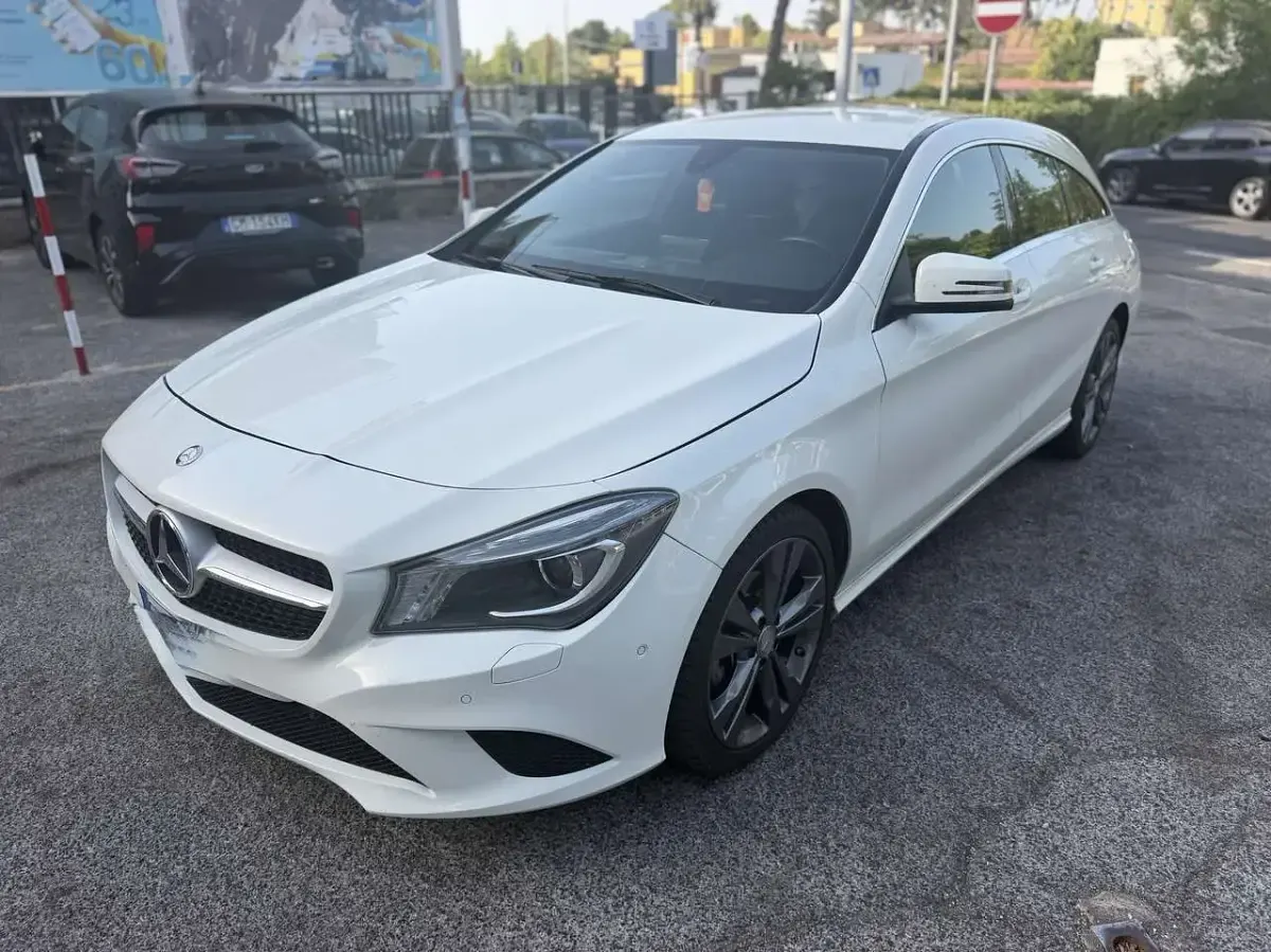 Usata Mercedes CLA200 Shooting Brake Premium 136 CV (100 kW) 2015 Bianco Station wagon
