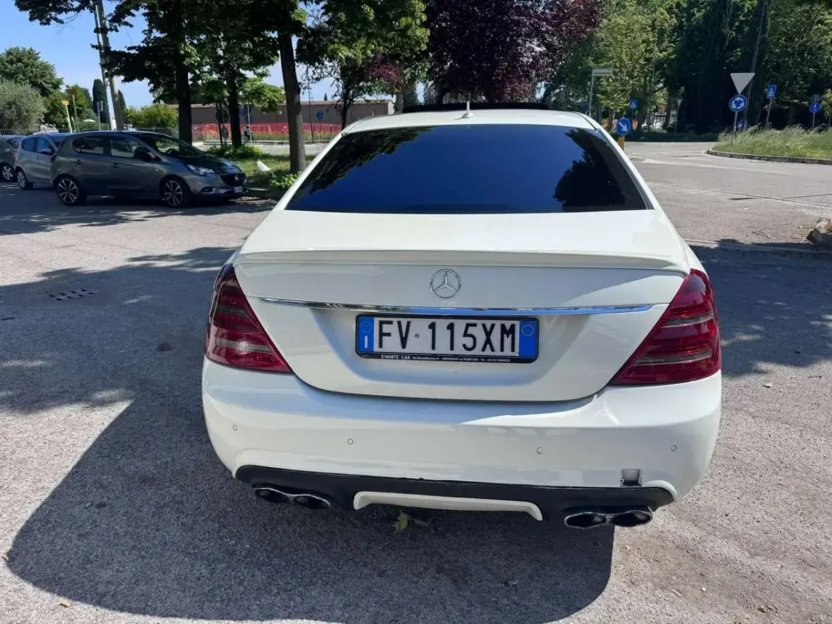 Usata Mercedes S320 Avantgarde 235 CV (172 kW) 2007 Bianco Berlina