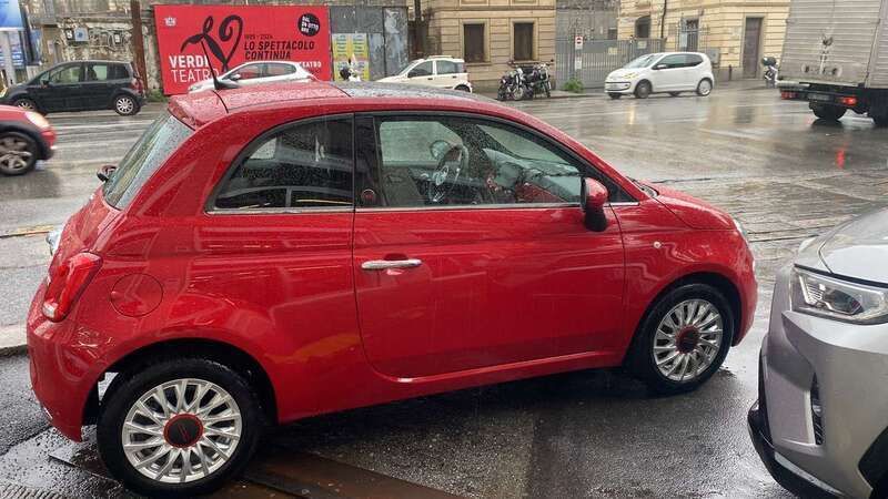 Usata Fiat 500 Dolcevita 69 CV (50 kW) 2021 Rosso Utilitaria