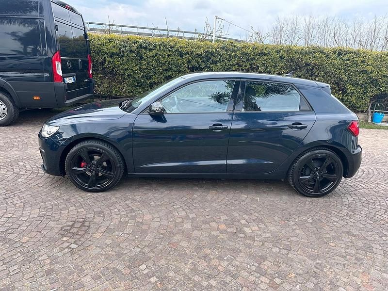 Occasion Audi A1 Admired 95 PK (69 kW) 2019 Blauw SUV