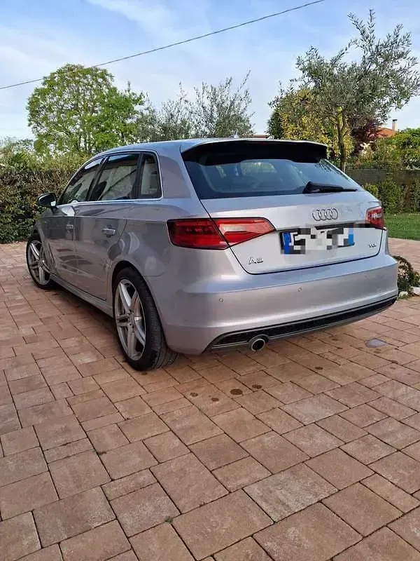 Usata Audi A3 Attraction 110 CV (80 kW) 2015 Berlina