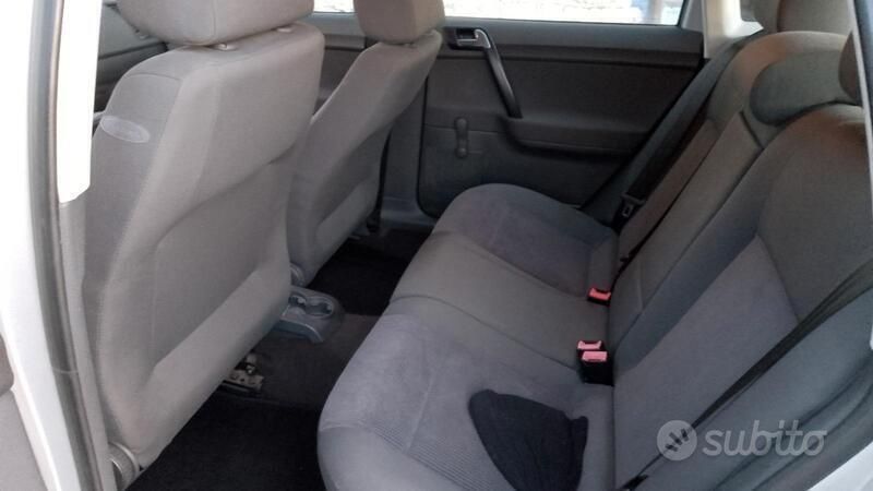 Usata VW Polo 75 CV (55 kW) 2005 Grigio Utilitaria