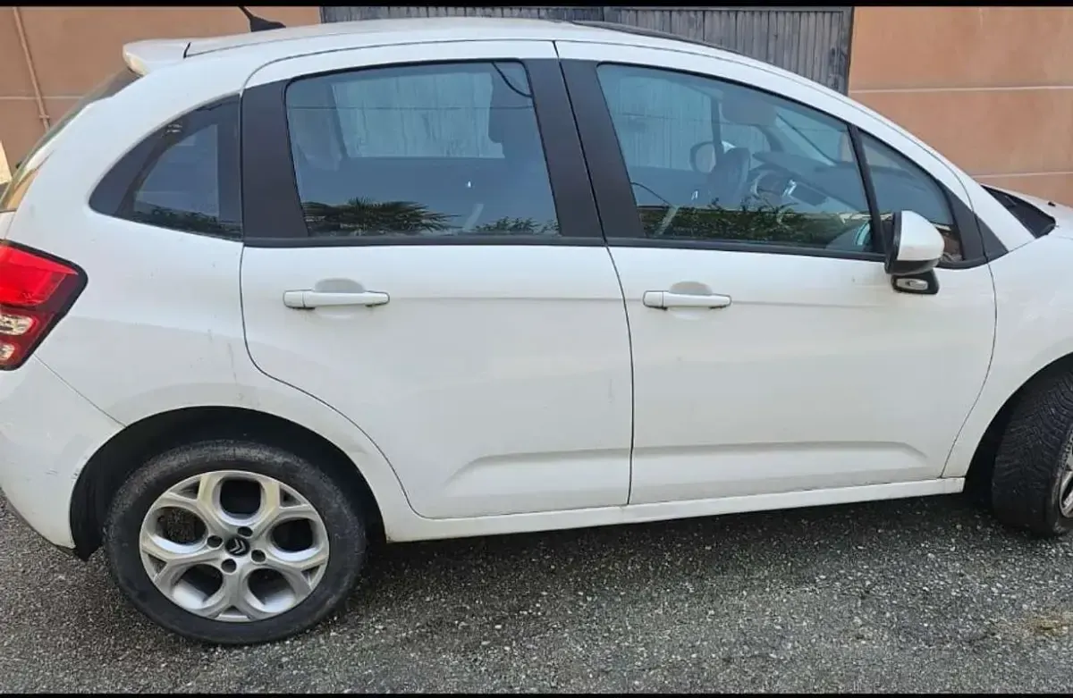 Usata Citroën C3 Exclusive 60 CV (44 kW) 2011 Bianco Berlina