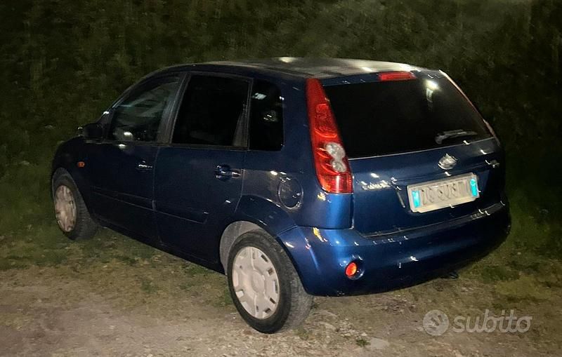 Usata Ford Fiesta 68 CV (50 kW) 2007 Utilitaria