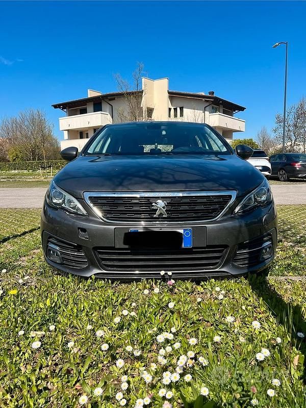 Usata Peugeot 308 SW 120 CV (88 kW) 2016 Grigio Station wagon