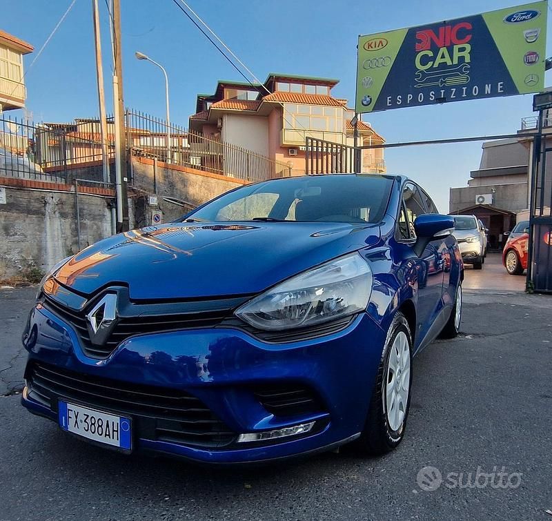Blu Usata 2019 Renault Clio IV Business Tre volumi | 9900 € (Buon prezzo) - Immagine 1/4