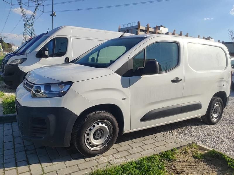 Usata Citroën Berlingo 76 CV (55 kW) 2021 Bianco Monovolume