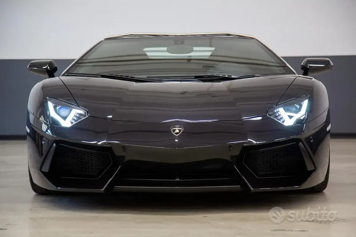 Usata Lamborghini Aventador 700 CV (514 kW) 2012 Nero Coupé