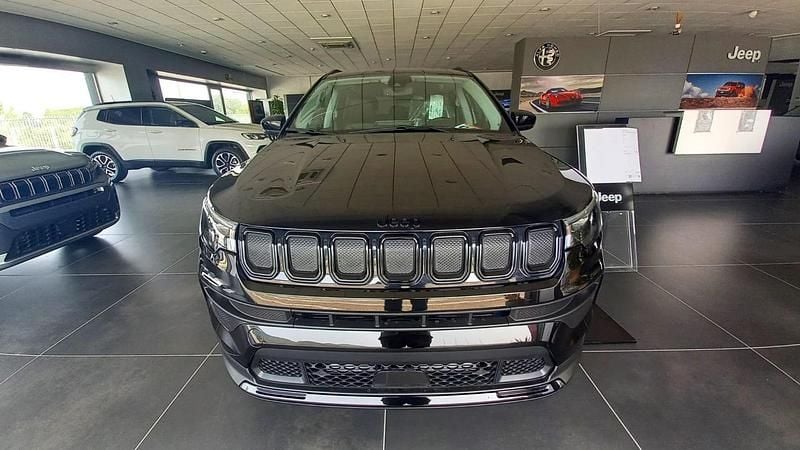 Nero Usata 2024 Jeep Compass Night Eagle SUV | 29.900 € (Cara) - Immagine 1/4