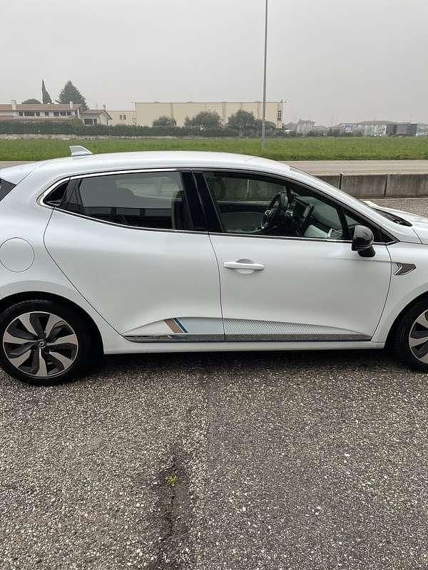 Usata Renault Clio V Intens 91 CV (66 kW) 2020 Berlina