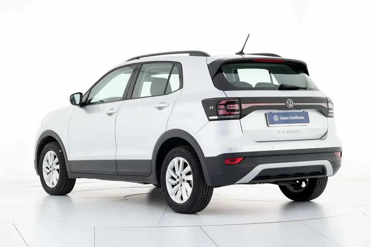Usata VW T-Cross Style 110 CV (80 kW) 2022 Argento SUV