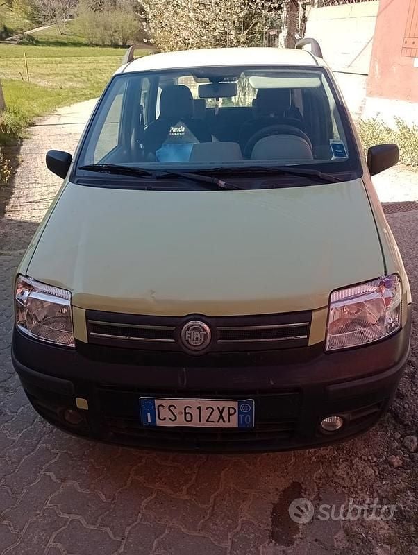 Usata Fiat Panda 70 CV (51 kW) 2005 Verde Utilitaria