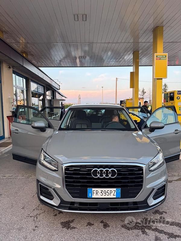 Usata Audi Q2 S-Line 116 CV (85 kW) 2018 Grigio SUV