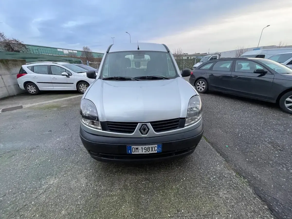 Usata Renault Kangoo 84 CV (61 kW) 2008 Monovolume