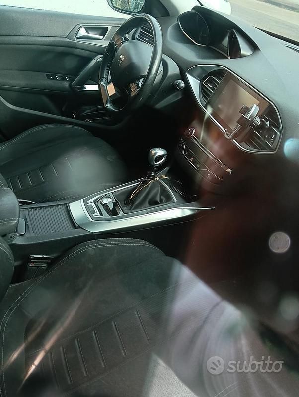 Usata Peugeot 308 Allure 120 CV (88 kW) 2013 Berlina