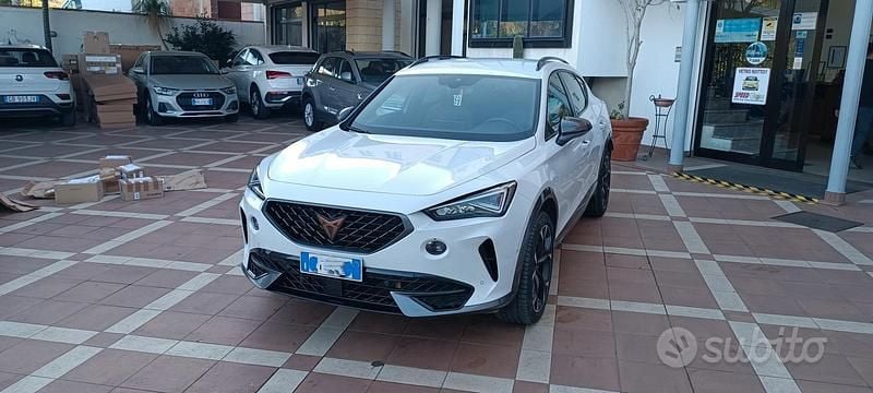 Bianco Usata 2022 Cupra Formentor SUV | 24.900 € (Buon prezzo) - Immagine 1/4