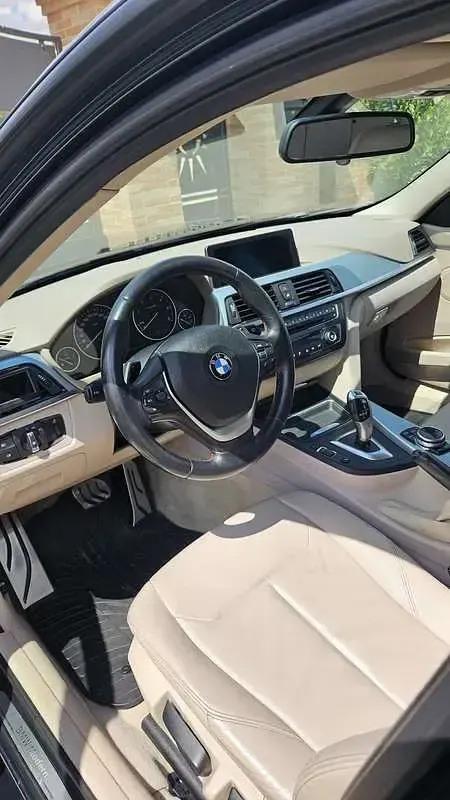Usata BMW 330 Comfort Edition 258 CV (189 kW) 2014 Blu Station wagon
