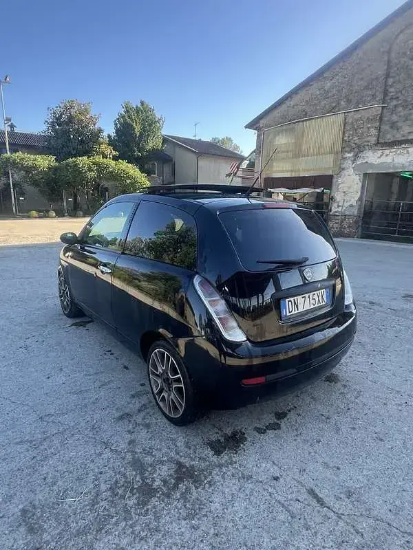 Usata Lancia Ypsilon 75 CV (55 kW) 2008 Utilitaria