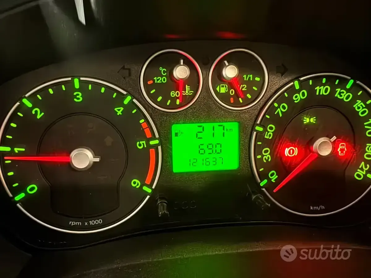 Usata Ford Fiesta 68 CV (50 kW) 2008 Grigio Utilitaria