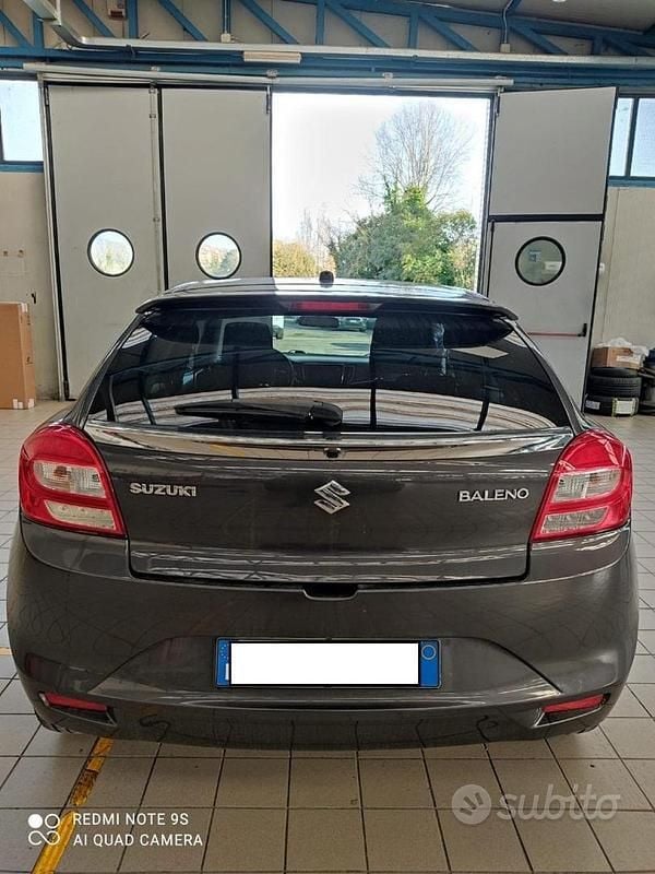 Usata Suzuki Baleno 111 CV (81 kW) 2017 Grigio Utilitaria