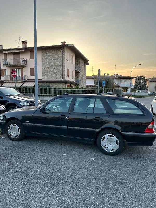 Usato 1999 Mercedes C180 1.8 Benzin 122 CV (1.500 €)