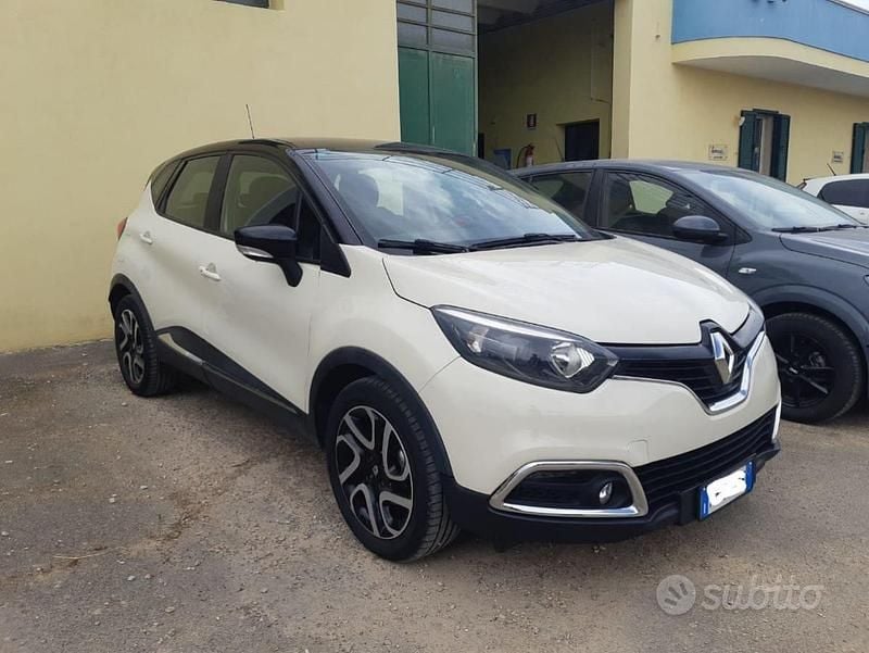 Usata Renault Captur Iconic 90 CV (66 kW) 2015 SUV