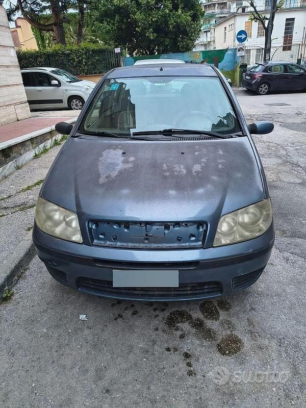 Usata Fiat Punto 2005 Blu Utilitaria