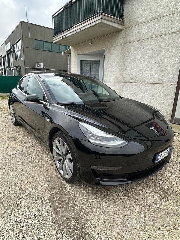 Nero Usata 2020 Tesla Model 3 Tre volumi | 22.900 € (Ottimo prezzo) - Immagine 1/4