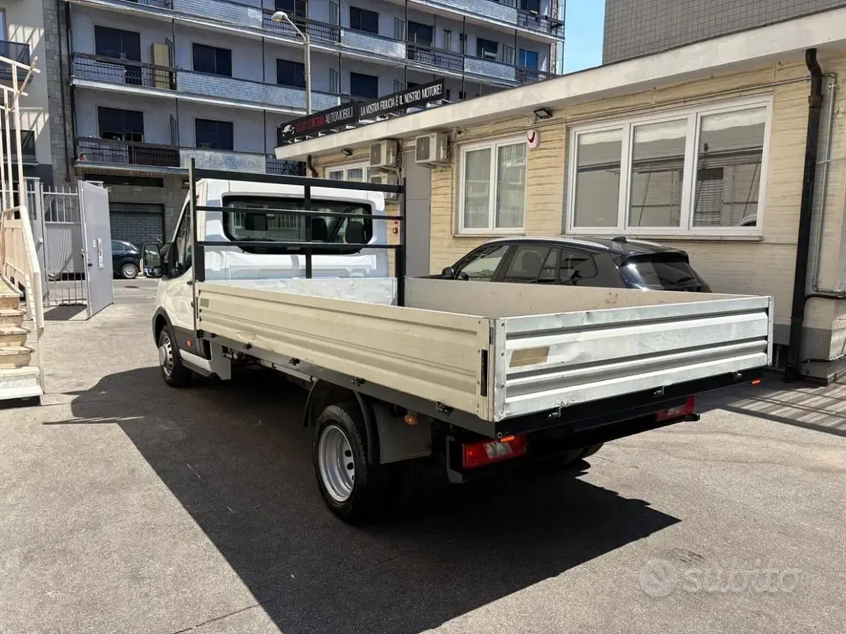 Usata Ford Transit 131 CV (96 kW) 2021 Bianco Furgone