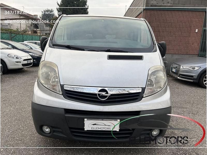Usata Opel Vivaro 120 CV (88 kW) 2008 Bianco Monovolume