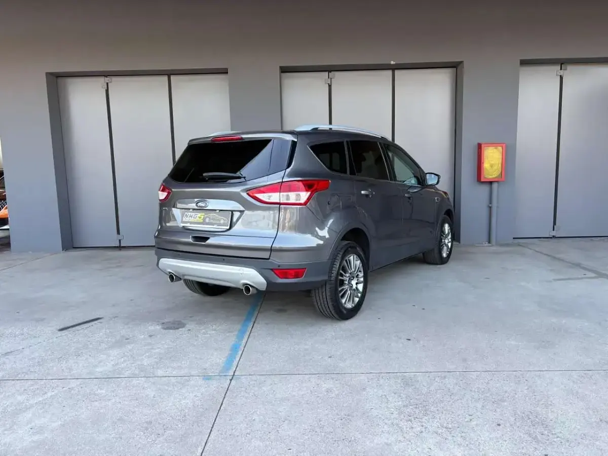 Usata Ford Kuga Titanium 163 CV (119 kW) 2014 Grigio SUV