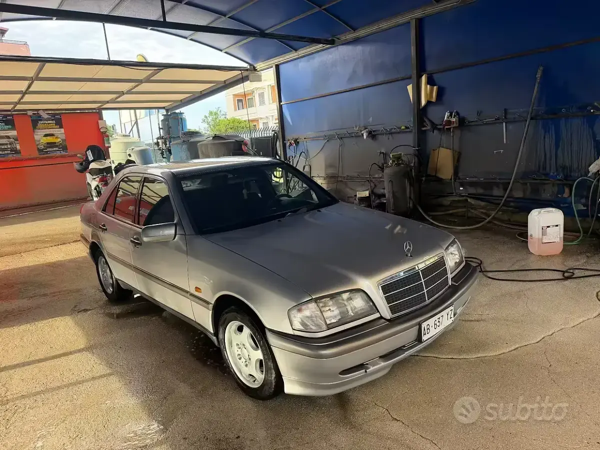 Usata Mercedes C180 122 CV (89 kW) 1994 Berlina