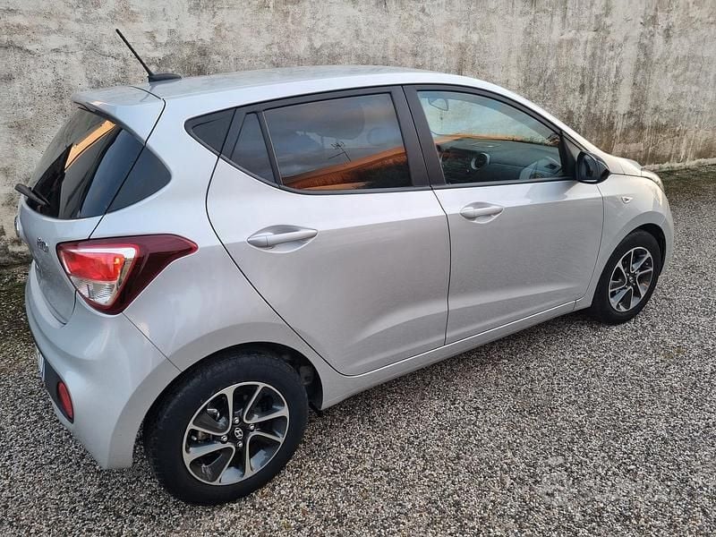 Usata Hyundai i10 2019 Grigio Utilitaria