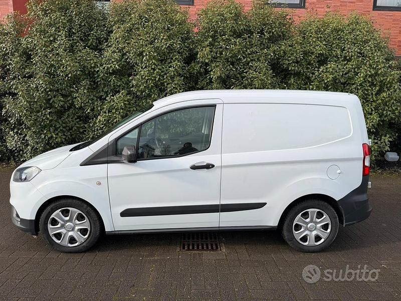 Usata Ford Courier 2019 Bianco Monovolume