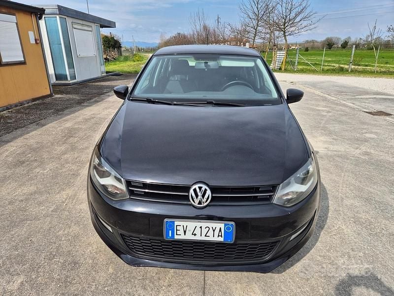 Usata VW Polo Comfortline 70 CV (51 kW) 2014 Nero Berlina
