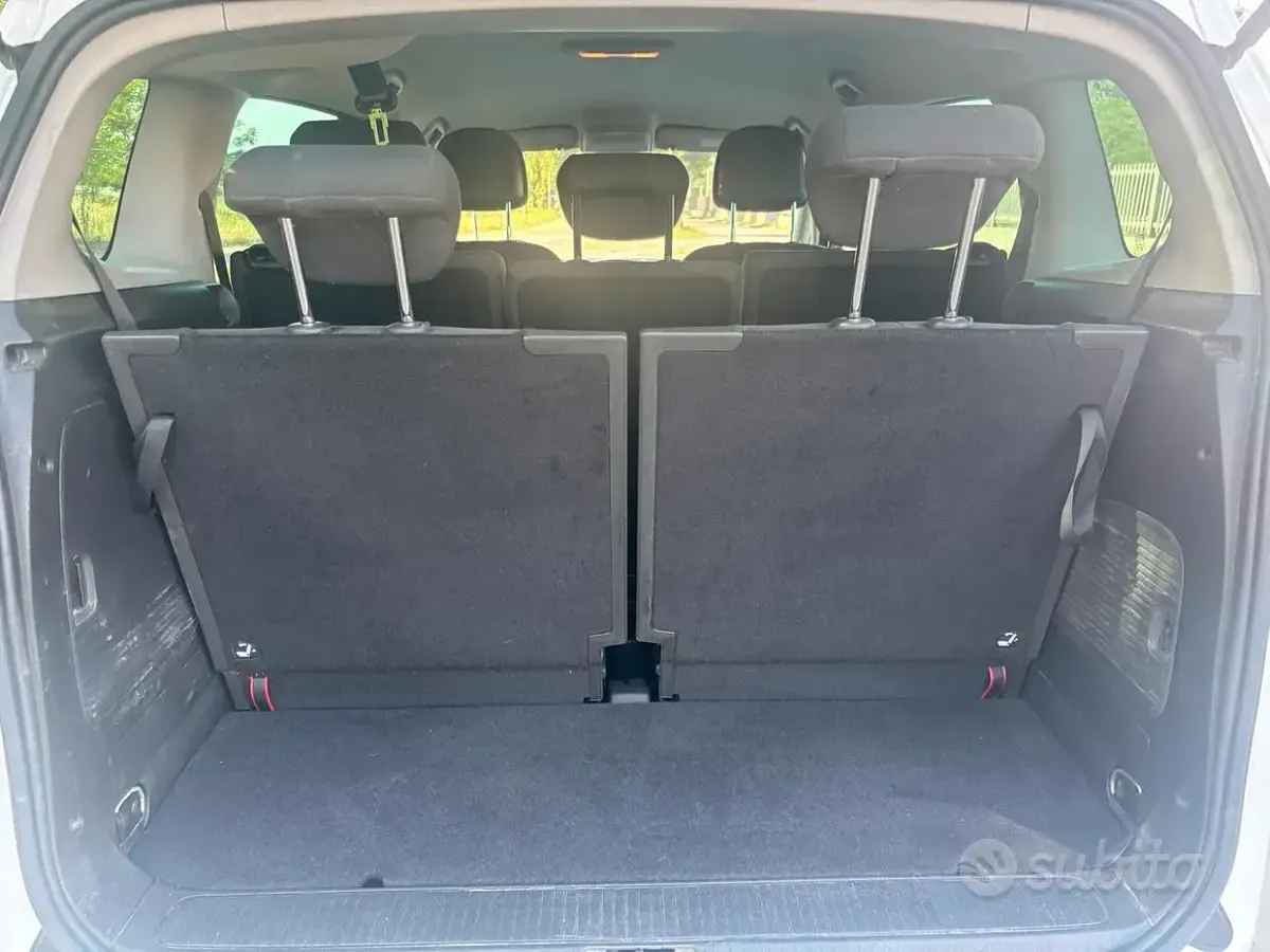 Usata Opel Zafira 150 CV (110 kW) 2014 Bianco Monovolume