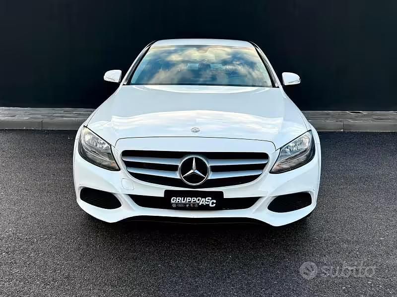 Usata Mercedes C180 116 CV (85 kW) 2015 Bianco Berlina