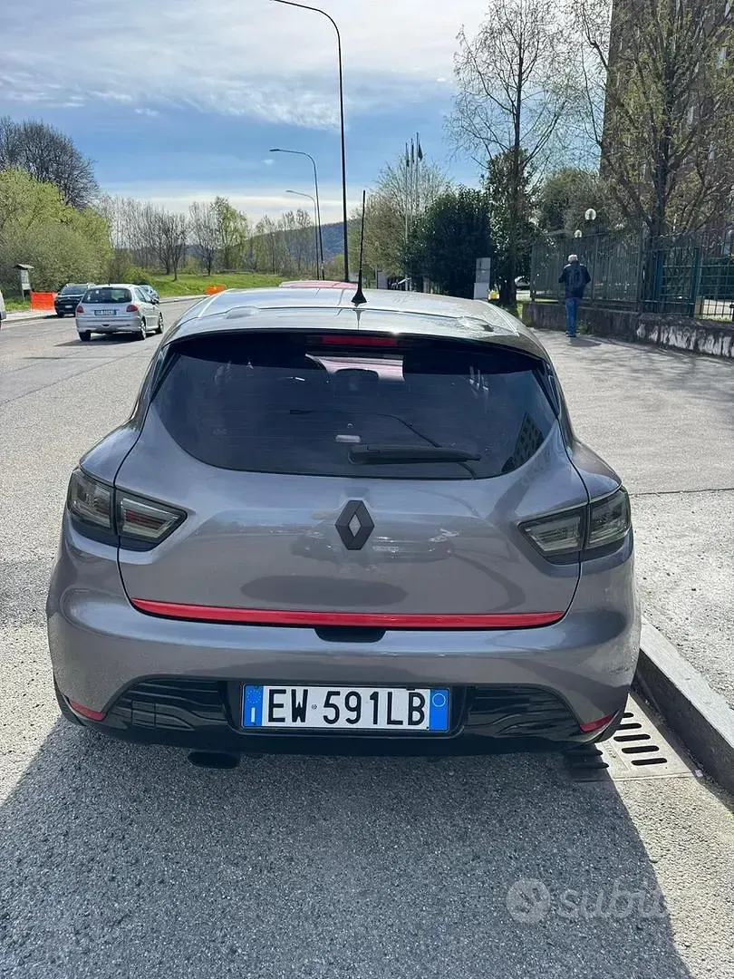 Usata Renault Clio 75 CV (55 kW) 2014 Berlina
