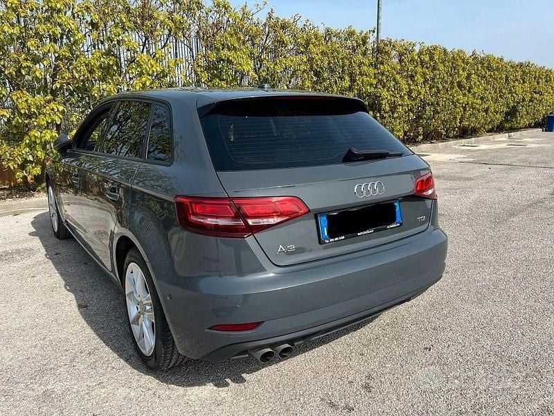 Usata Audi A3 Premium 150 CV (110 kW) 2018 Grigio Berlina