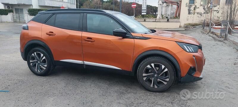 Usata Peugeot 2008 131 CV (96 kW) 2021 SUV