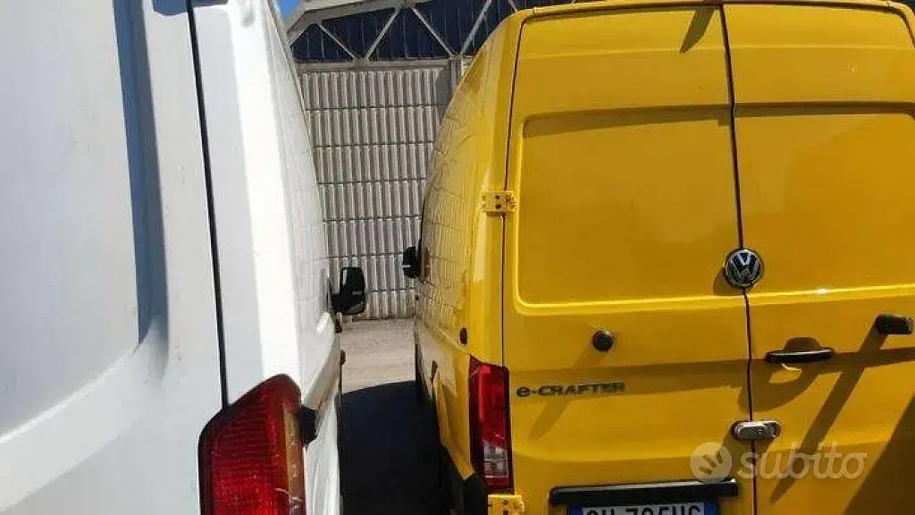 Usata VW e-Crafter 100 kW (136 CV) 2021 Giallo Furgone
