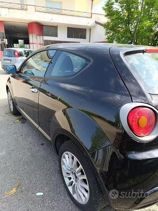 Usata Alfa Romeo MiTo 78 CV (57 kW) 2016 Nero Utilitaria