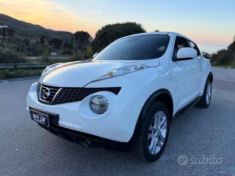Usata Nissan Juke Tekna 110 CV (80 kW) 2012 Bianco SUV