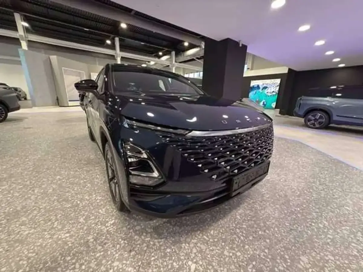 Nuova Omoda 5 147 CV (108 kW) 2025 Late night blue SUV