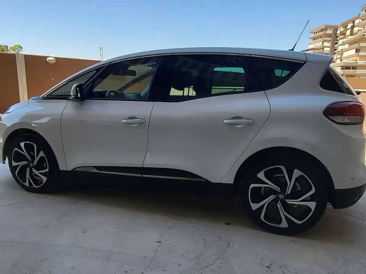 Usata Renault Scénic IV Bose Edition 160 CV (117 kW) 2017 Bianco Monovolume